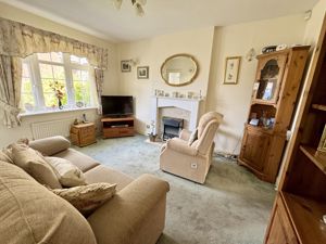 Lounge- click for photo gallery